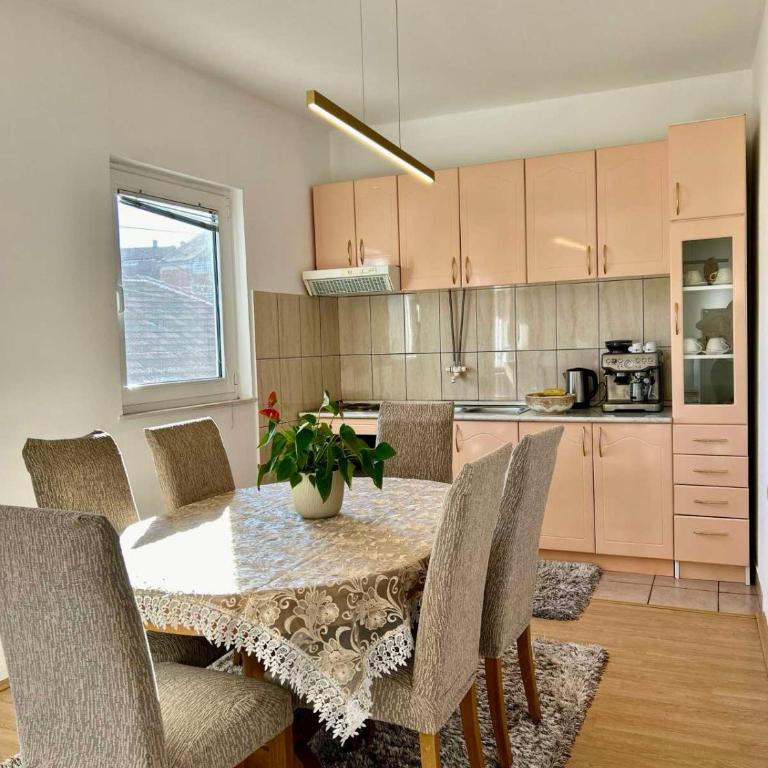 Apartmani Andrić - Stylish & Peaceful Apartment with Free Parking - 10 min Walk to Old Town - Vikendica - 9