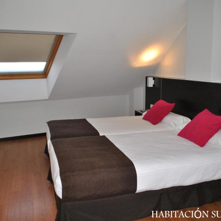 Hotel Junquera - Habitación Doble Superior - 2 camas - 4