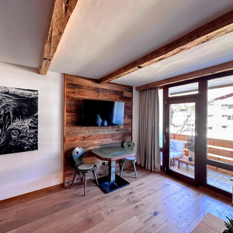 Grubhof Schlosspark, Chalet-Stil mit Pool und Bergblick - Air Conditioner - Apartment mit 1 Schlafzimmer - 3