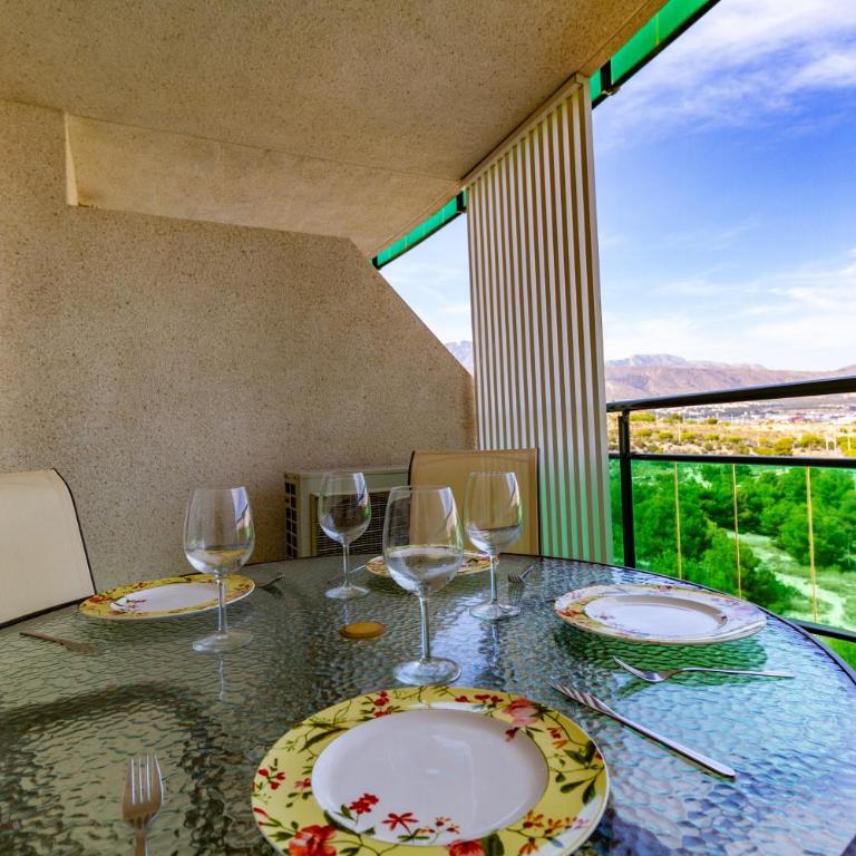 Apartment VilaPark with pool, free parking, terrace, beach - Apartment with Mountain View - 10