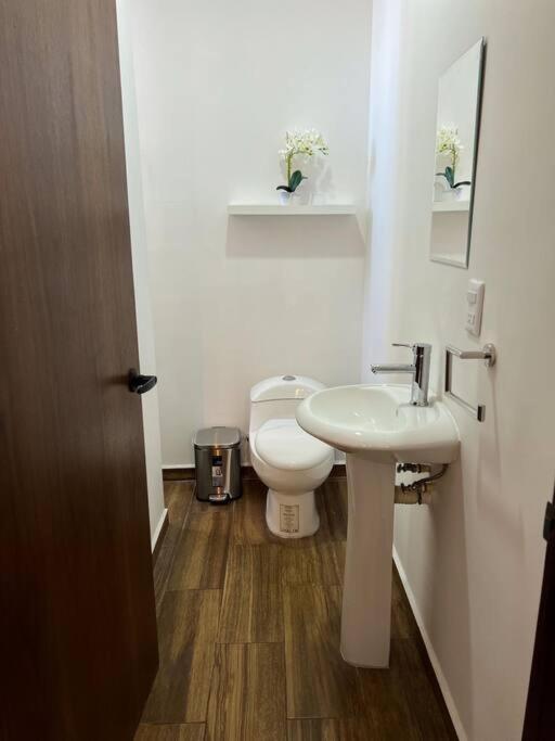 Ubicado en la marina/cerca de la playa/ 2 albercas - Two-Bedroom Apartment - 14