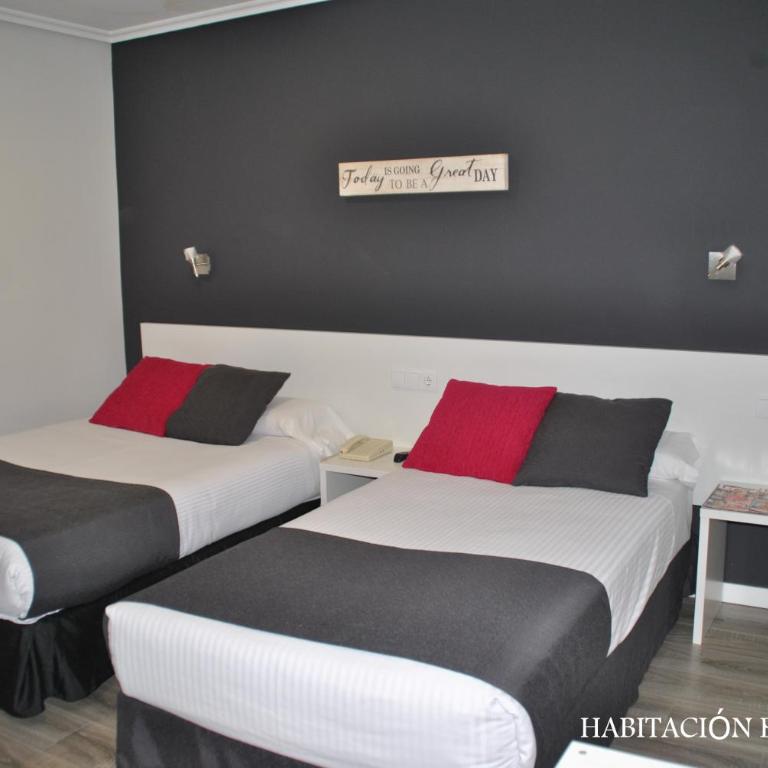 Hotel Junquera - Habitación Doble Económica - 1 o 2 camas - 2