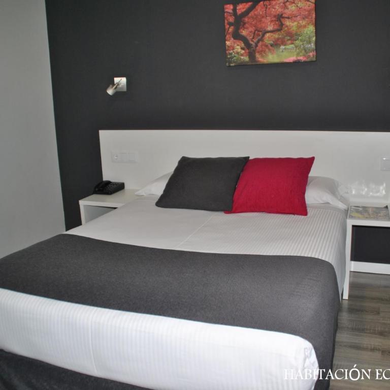 Hotel Junquera - Habitación Doble Económica - 1 o 2 camas - 3