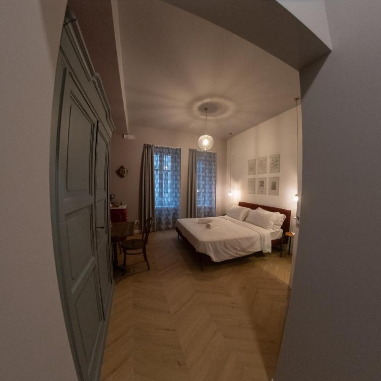 Sophia Boutique Suites - Deluxe Room - 10