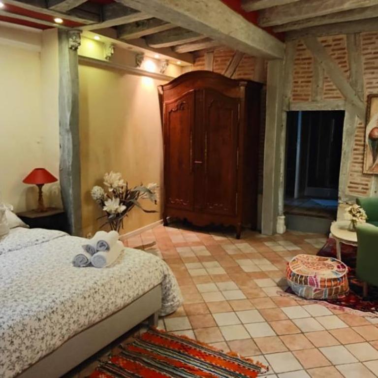 maison d'hôtes prince face au château du clos Luce - Suite Junior avec Terrasse - 8