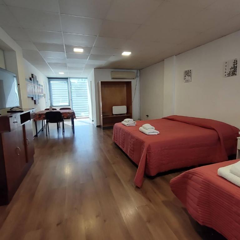 Complejo Claret, Departamentos a metros de Sanatorio Allende y Hospital Privado Cerro - Apartamento Estudio - 14