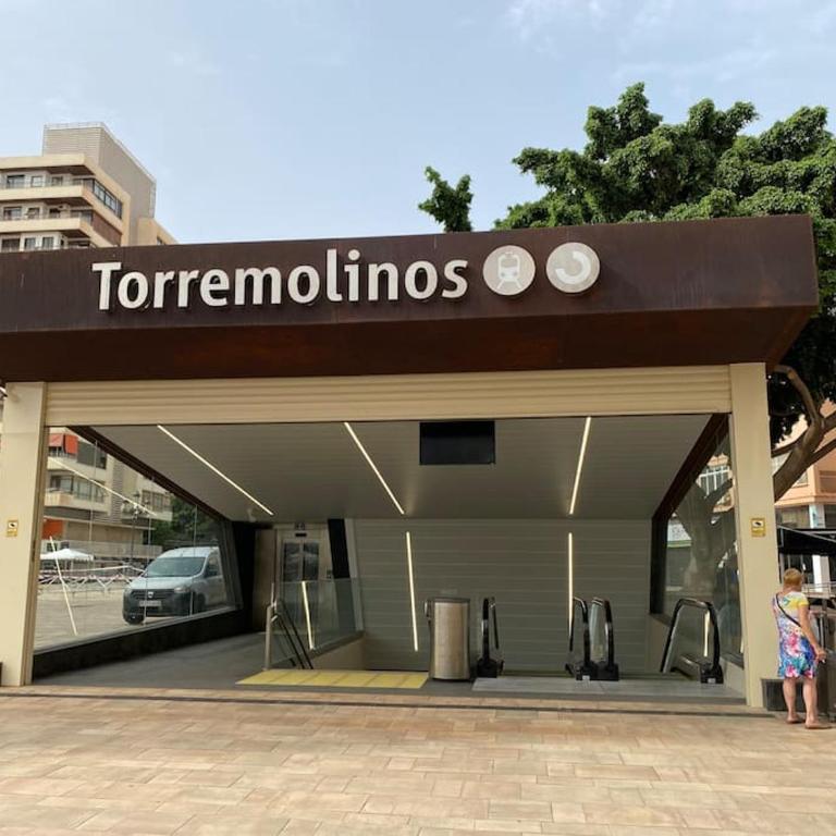 Newly refurbished Modern 2-Bed Apartment in Heart of Torremolinos - Apartamento de 2 dormitorios - 8