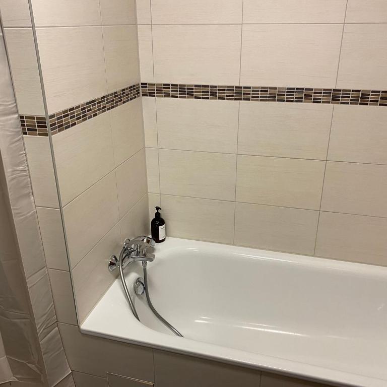 3 Zimmerwohnung nähe Autobahn A8 - Apartment mit 2 Schlafzimmern - 8