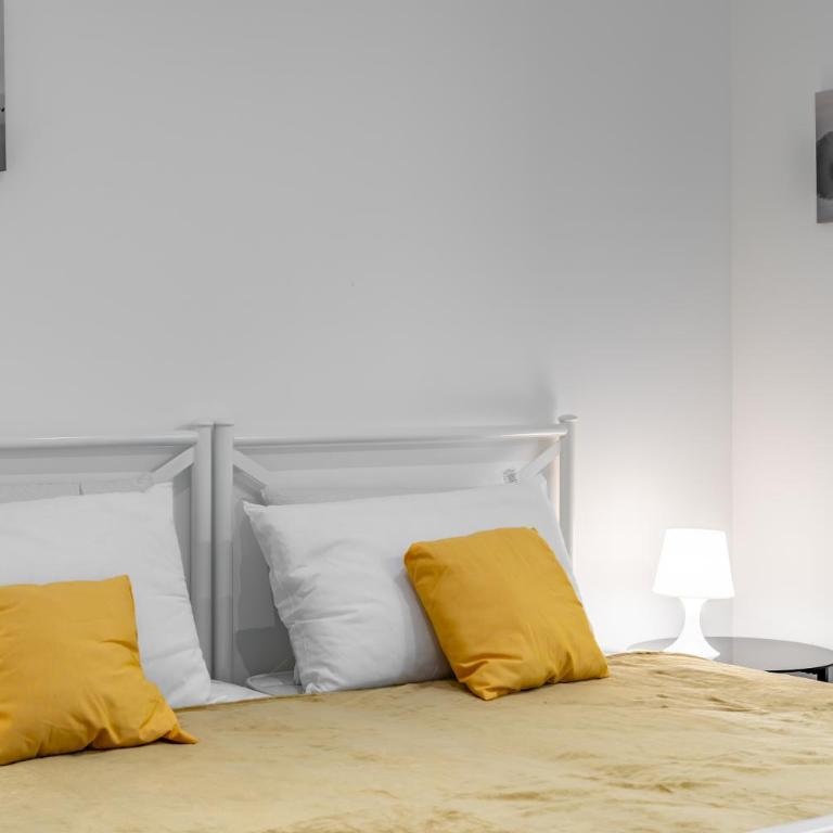 HOST4U - CONICCHIO New Apartments few steps from Casazza Metro Station & Free Parking - Apartment - Ground Floor - 1