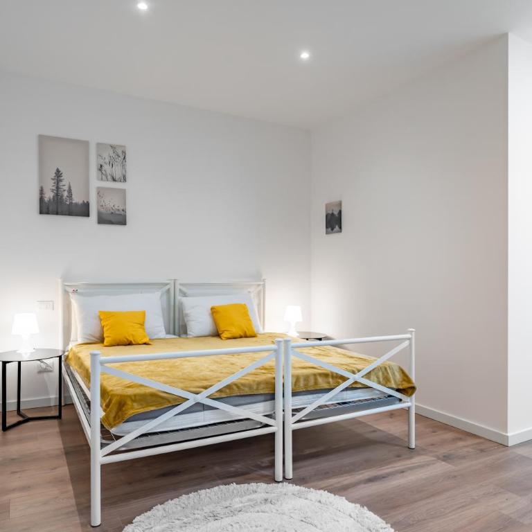 HOST4U - CONICCHIO New Apartments few steps from Casazza Metro Station & Free Parking - Apartment - Ground Floor - 16
