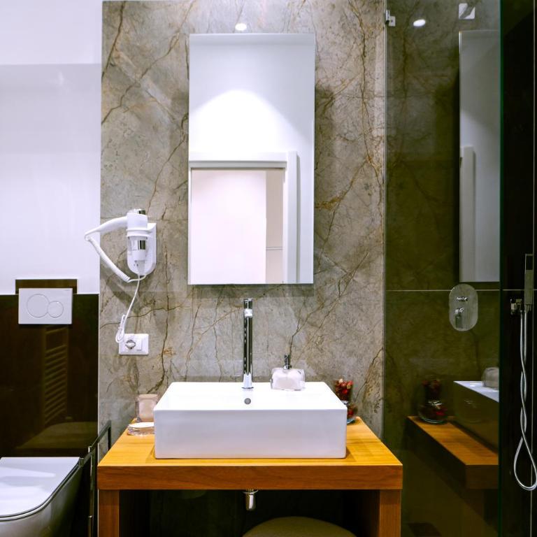 Terra Mia in Piazza - Suite with Hot Tub - 4