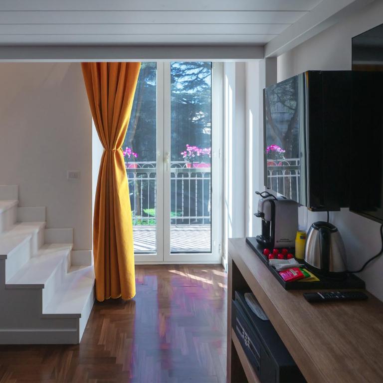 Terra Mia in Piazza - Suite with Hot Tub - 3