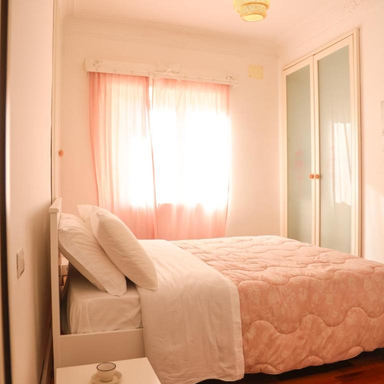Grace's home in the city center - Two-Bedroom Apartment - 1
