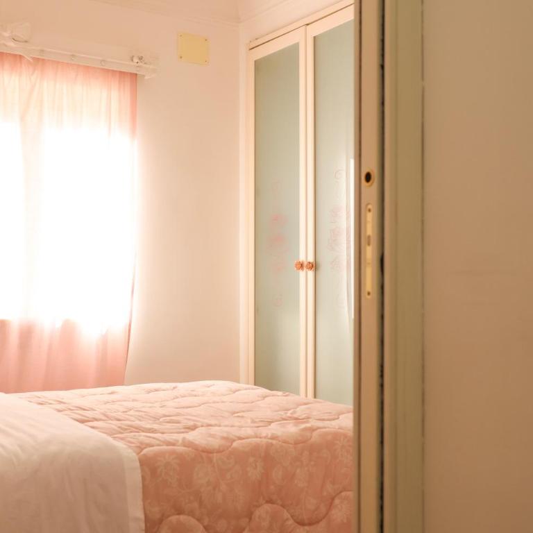 Grace's home in the city center - Two-Bedroom Apartment - 4