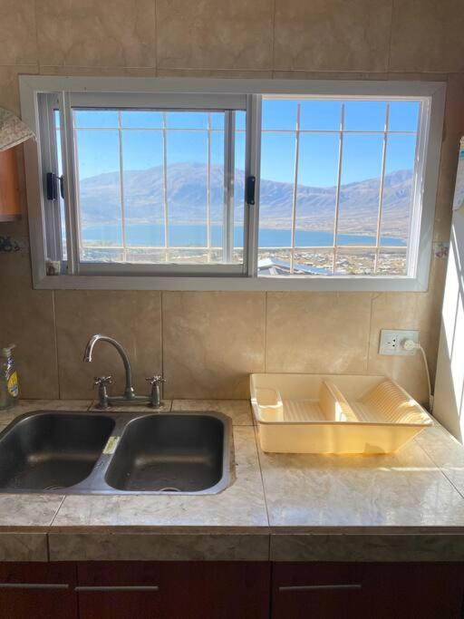 Casa en la montaña con gran vista al valle y lago - Casa - 11