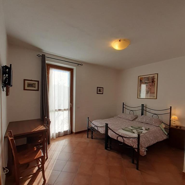 B&B La Verbena - Camera Matrimoniale/Doppia con Letti Singoli - 2