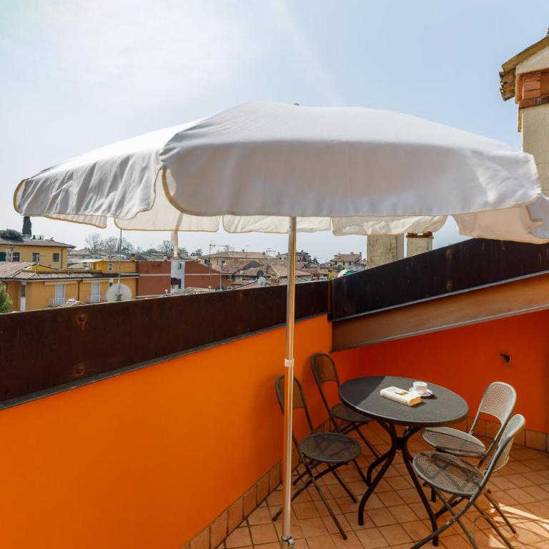 App. CHIARETTO in city centre Bardolino with P. - One-Bedroom Apartment - 5