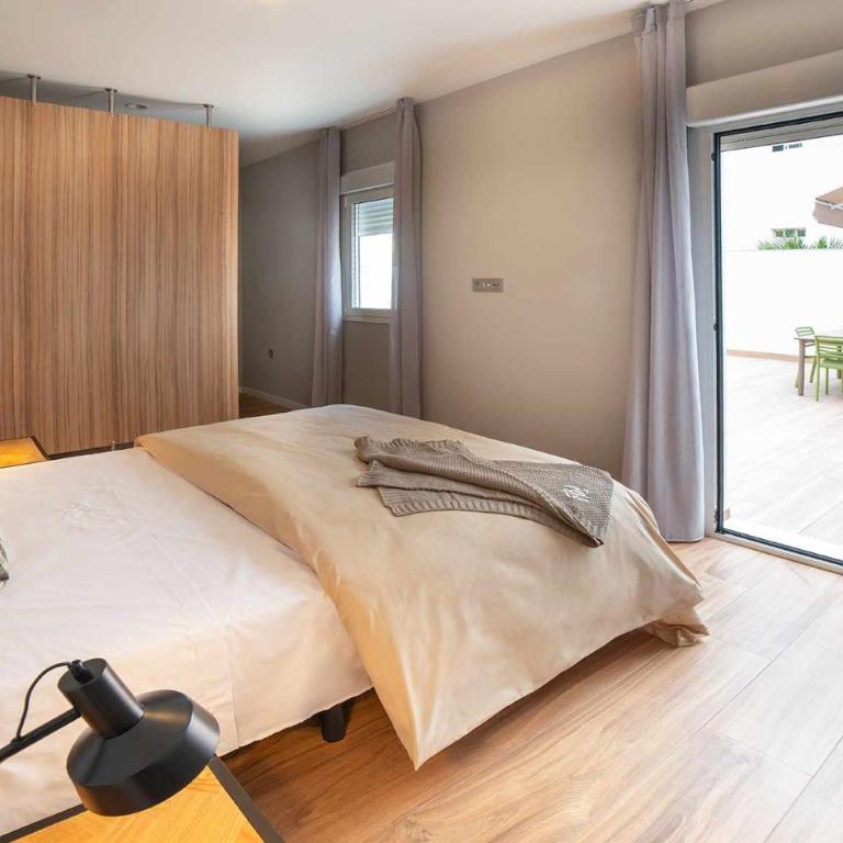 Patios de Almería - Apartamento de 1 dormitorio con terraza - 2