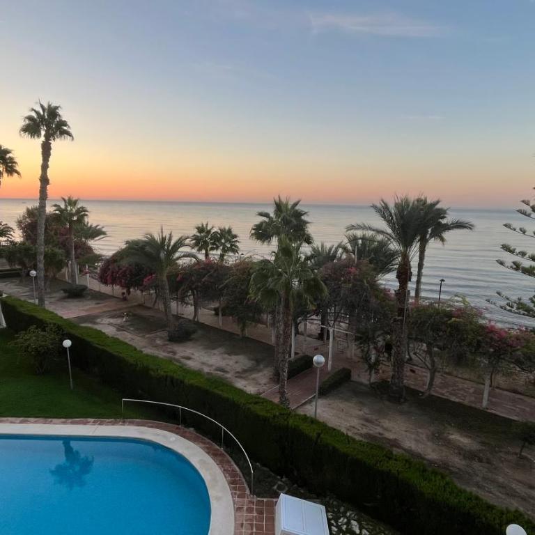Apto Cala Real Playa Muchavista - ElCampello - Three-Bedroom Apartment - 57