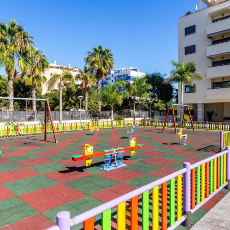 Piscina Abierta- Open pool Playa Marinsa Beach Torre del Mar - One-Bedroom Apartment - 12