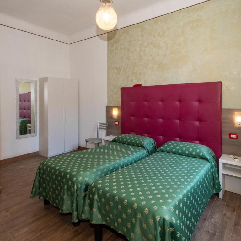 Hotel Piola - Camera Doppia con Letti Singoli - 16