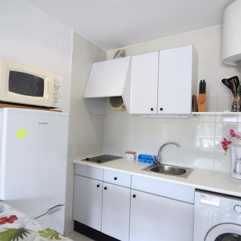 RNET - 1-8 Puerto Madeira Canal View - One-Bedroom Apartment - 9