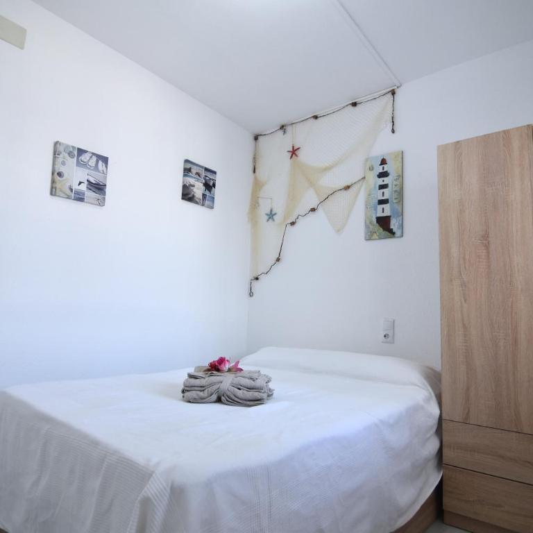 RNET - 1-8 Puerto Madeira Canal View - One-Bedroom Apartment - 10