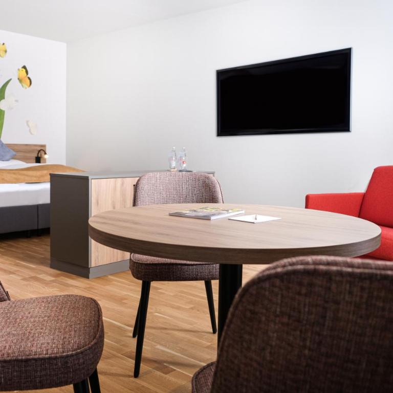 JUFA Hotel Bad Radkersburg - Suite mit Balkon - 5