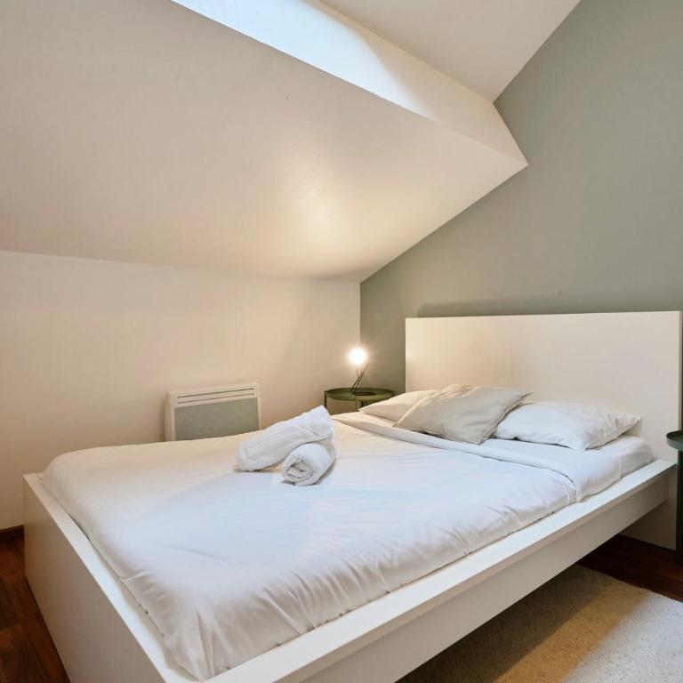4 bedroom apartment with parking ! - Appartement - 33