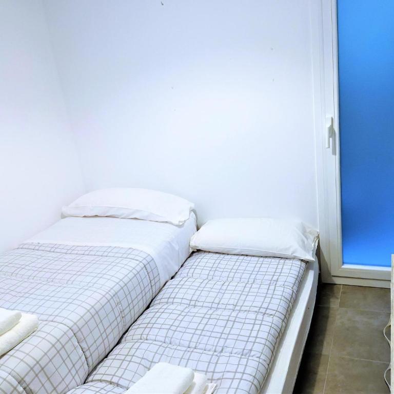 Apartamento céntrico a 50m de la playa, puerto y paseo marítimo en Roses, ¡totalmente reformado! - ES-258-88 - Apartamento - 5