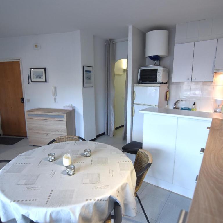 RNET - 1-6 Puerto Madeira Canal View - One-Bedroom Apartment - 13