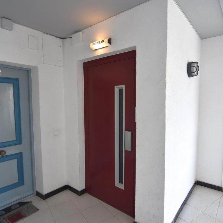 RNET - 1-6 Puerto Madeira Canal View - One-Bedroom Apartment - 25