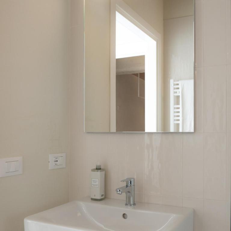 Verona Design - One-Bedroom Apartment - Ground Floor - Separate Building - 9