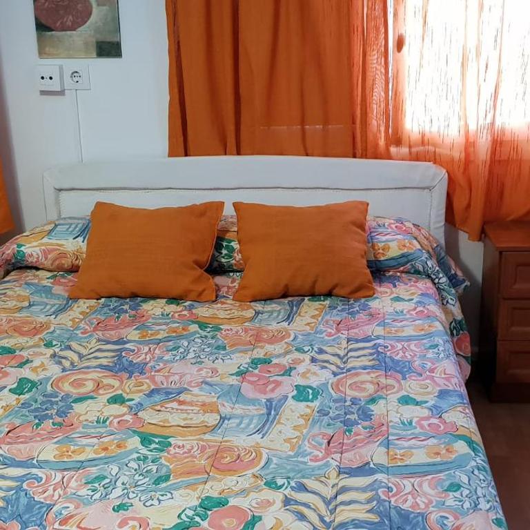 En Finca Las Dunas dos Chalets con jacuzzis en primera linea de playa , uno de 4 dormitorios y otro de 2 dormitorios, Llama al Seiscientos veintisiete Cuatrocientos diecisiete Trescientos noventa y ocho - Chalet - 69