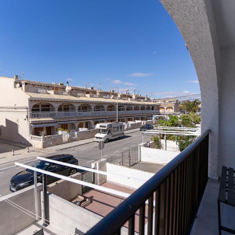 rentafive - Gran casa reformada - Terraza - Casa de 4 dormitorios - 14