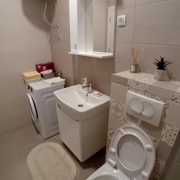 Stan na dan Apartman ADA Banjaluka - Apartman sa 2 Spavaće Sobe - 15
