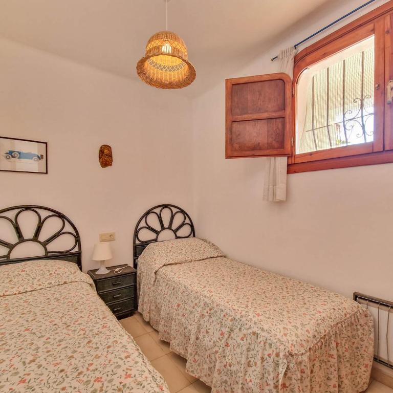 Casa Isabel Moraira by Mandalay Rentals - Three-Bedroom House - 18