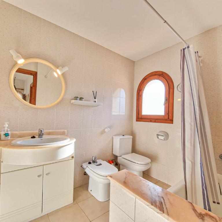Casa Isabel Moraira by Mandalay Rentals - Three-Bedroom House - 19
