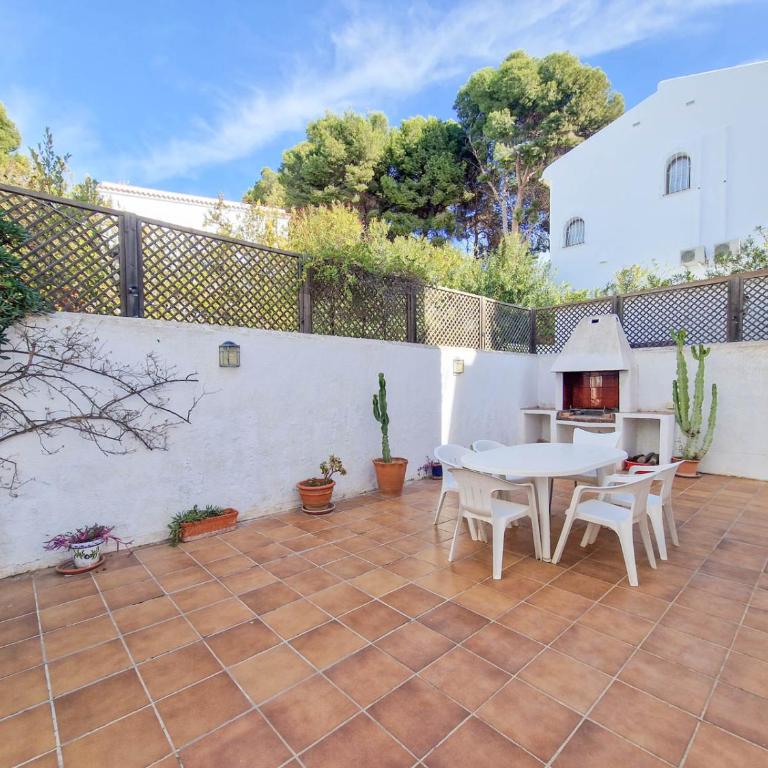 Casa Isabel Moraira by Mandalay Rentals - Three-Bedroom House - 22