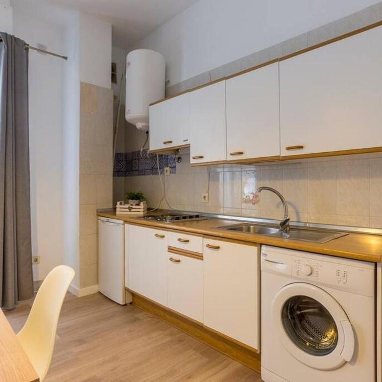 Cathedral Suites - Apartamento con balcón - 21