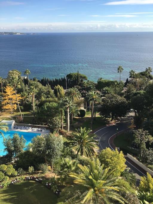 SUPER CANNES FRONT DE MER LUXUEUX VUE UNIQUE - Appartement 2 Chambres - 28