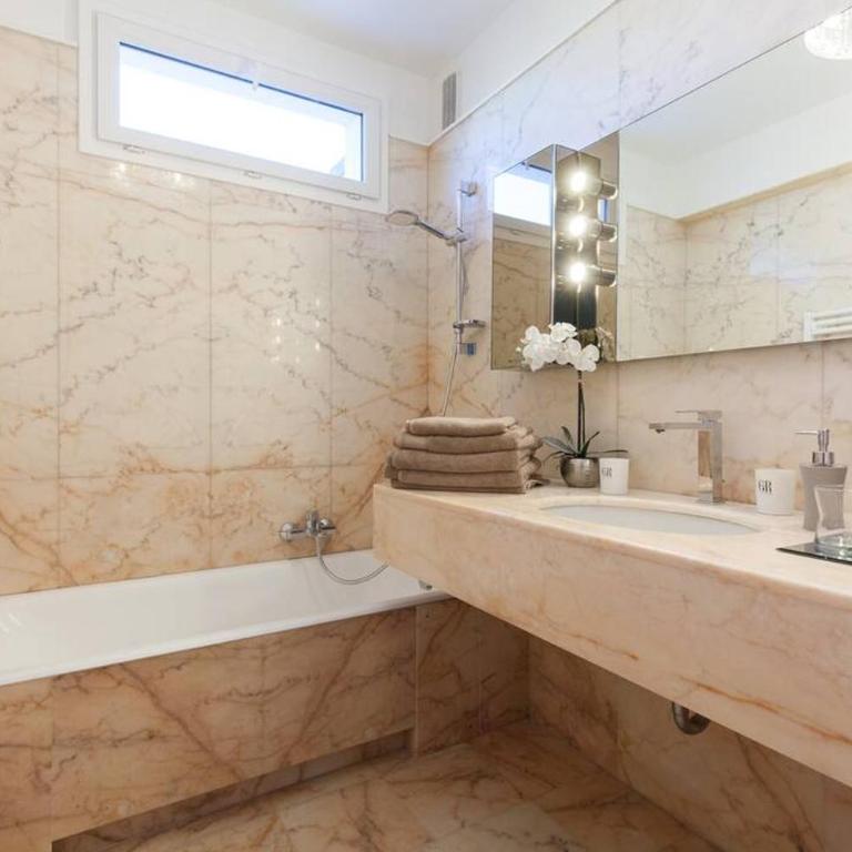 SUPER CANNES FRONT DE MER LUXUEUX VUE UNIQUE - Appartement 2 Chambres - 39