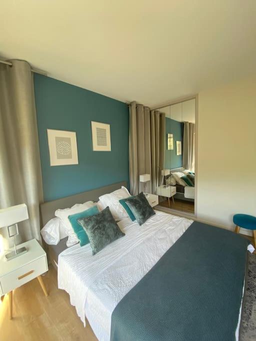 SUPER CANNES FRONT DE MER LUXUEUX VUE UNIQUE - Appartement 2 Chambres - 54