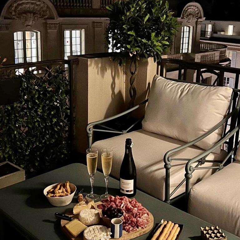Superb studio with terrasse & 24-7 security in the heart of Paris! - Appartement 1 Chambre - 14