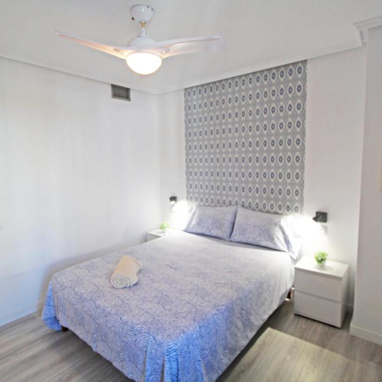 Castle views. Terrace. Design style. AC. Wifi. Refurbished. Supercentric. - Two-Bedroom Apartment - 10