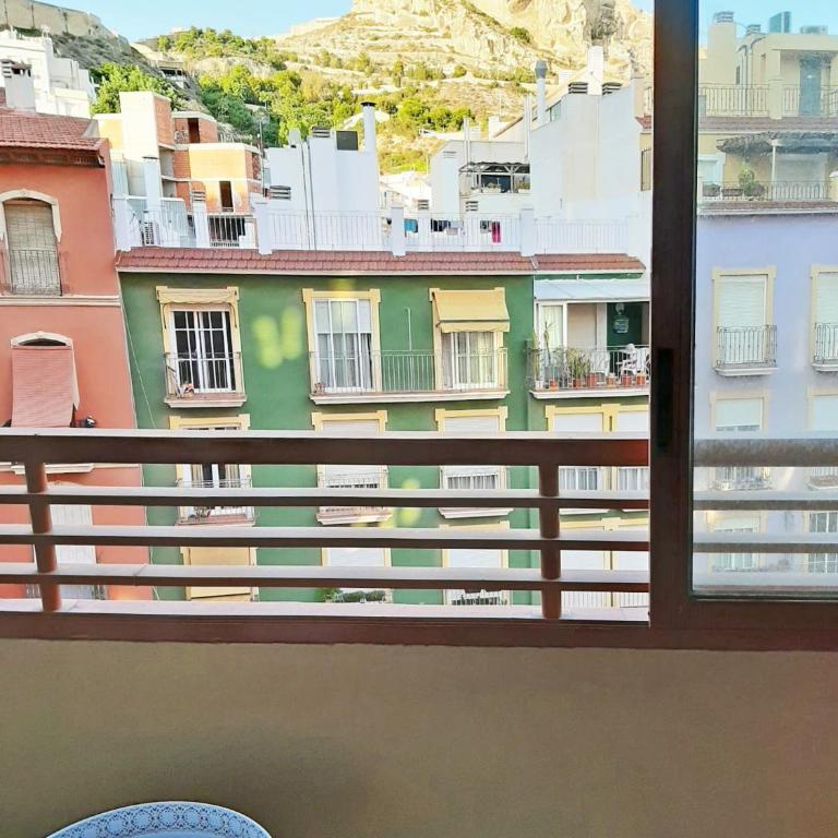 Castle views. Terrace. Design style. AC. Wifi. Refurbished. Supercentric. - Two-Bedroom Apartment - 23
