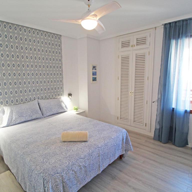 Castle views. Terrace. Design style. AC. Wifi. Refurbished. Supercentric. - Two-Bedroom Apartment - 9