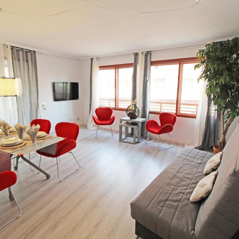 Castle views. Terrace. Design style. AC. Wifi. Refurbished. Supercentric. - Two-Bedroom Apartment - 16
