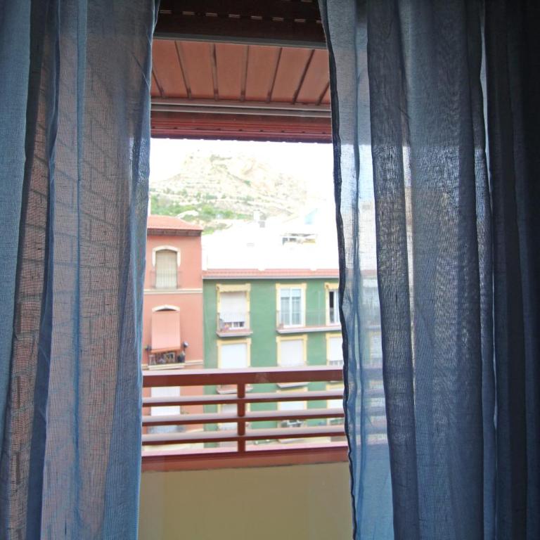 Castle views. Terrace. Design style. AC. Wifi. Refurbished. Supercentric. - Two-Bedroom Apartment - 14