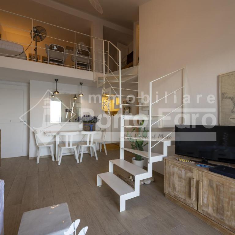 21 Pineta - Bilocale mansardato ristrutturato e vista mare Porto Faro - Appartamento con Vista Mare - 3